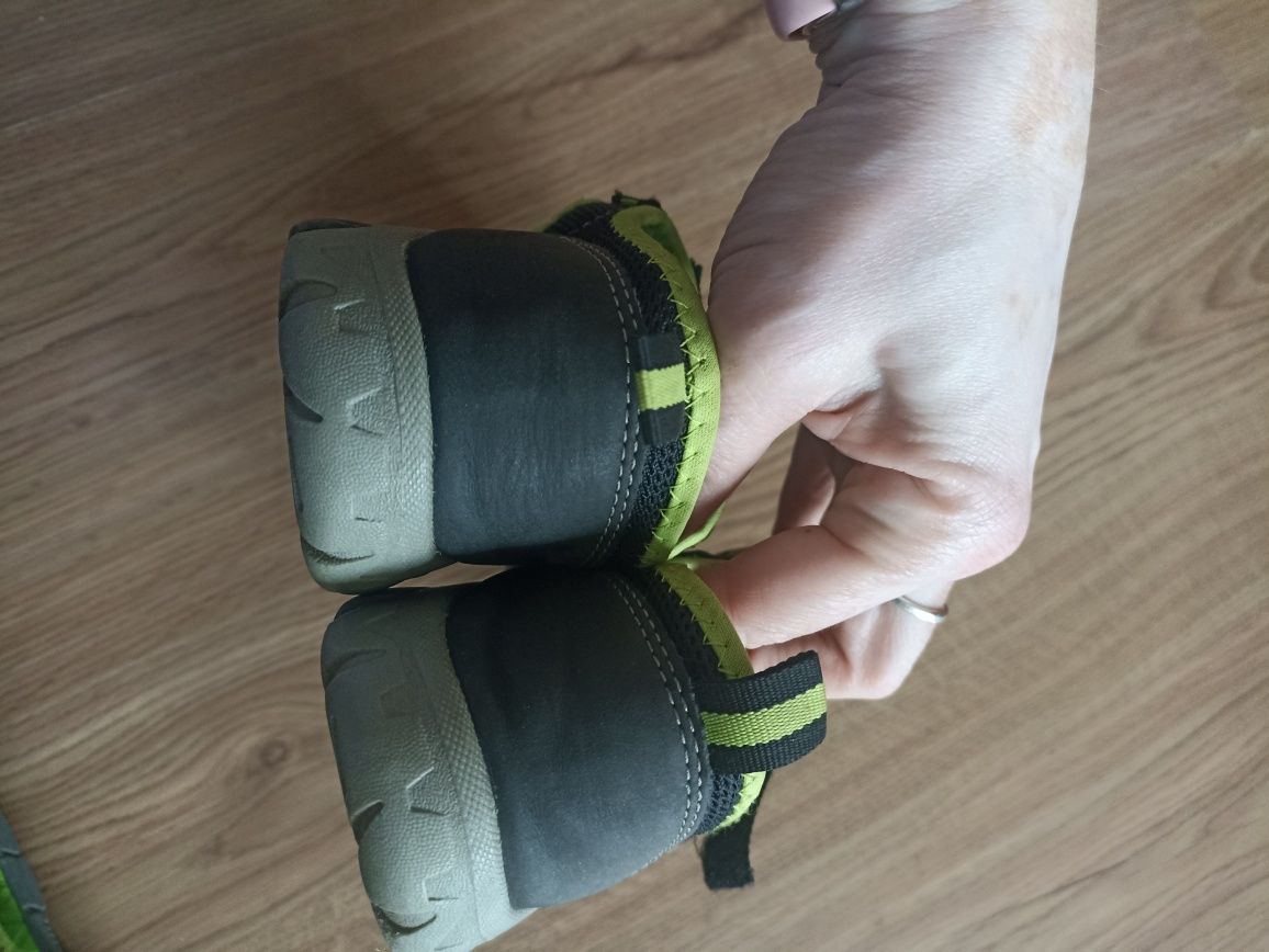 Літні кросівки мокасини босоніжки сандалі сандалии босоножки