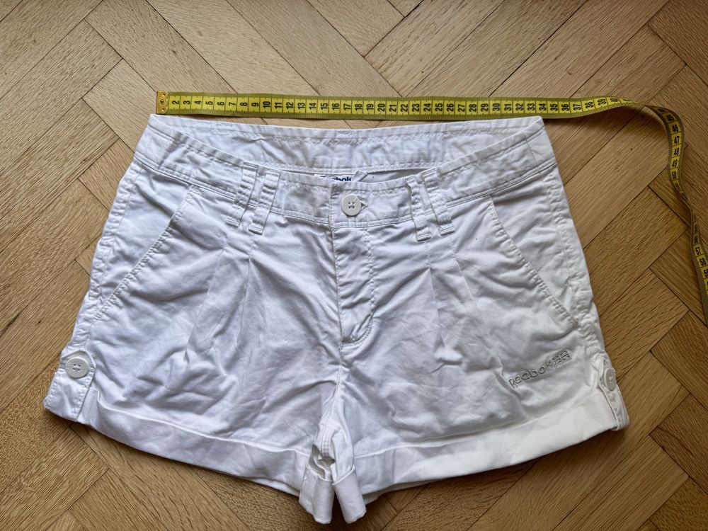 Białe szorty, spodenki Reebok Classic S/36