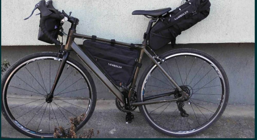 Triban 100 lekki gravel. S