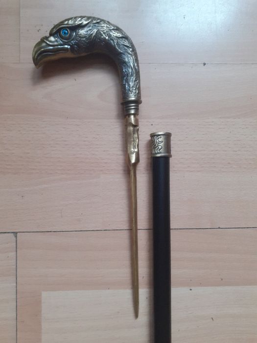 Laska spacerowa rękojeść głowa orła