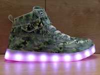 VOOVIX LED Wysokie Sneakersy że świecącą podeszwą USB Rozm.39 /25cm