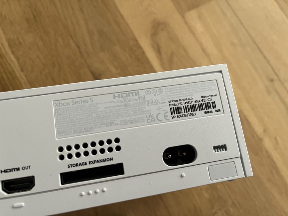 Xbox Series S 512GB + Pad + Game pass 3 mc