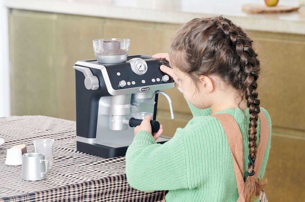Іграшкова кавоварка Delonghi Casdon 77052 Еспресо-машинка для дітей