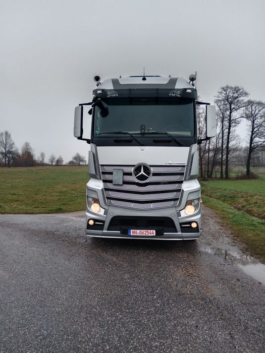 Mercedes Actros 1845