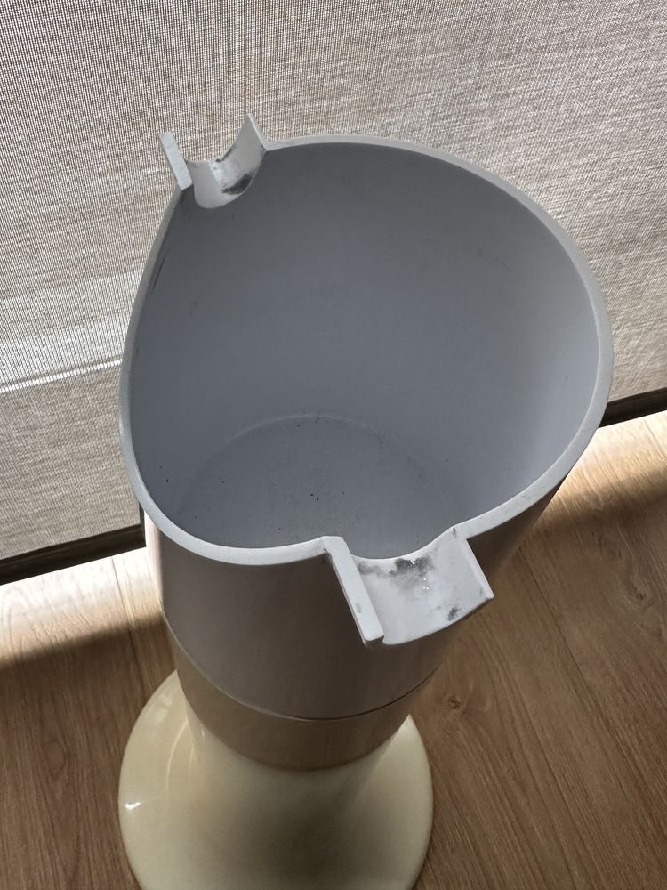 Cinzeiro design criado por Enzo Mari - Danese Milano - Itália