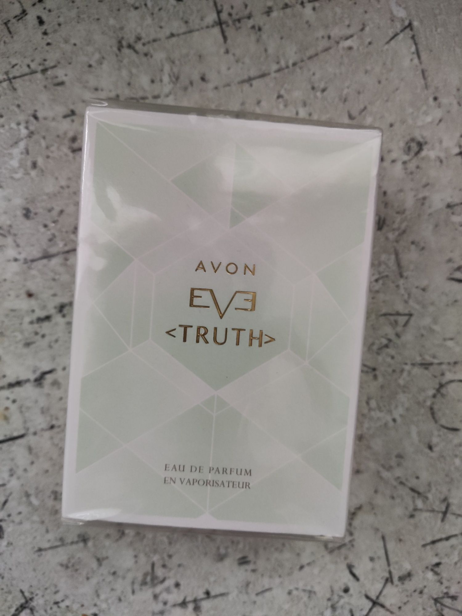 Nowa perfuma Eve Truth 50ml od Avon