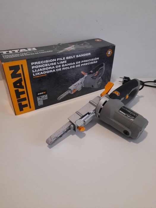 Szlifierka taśmowa Titan TTB910SDR 400W
Stan bardzo dobry 100% sprawna