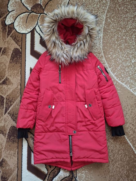 Зимове пальто і шапка для дівчинки 140-146см