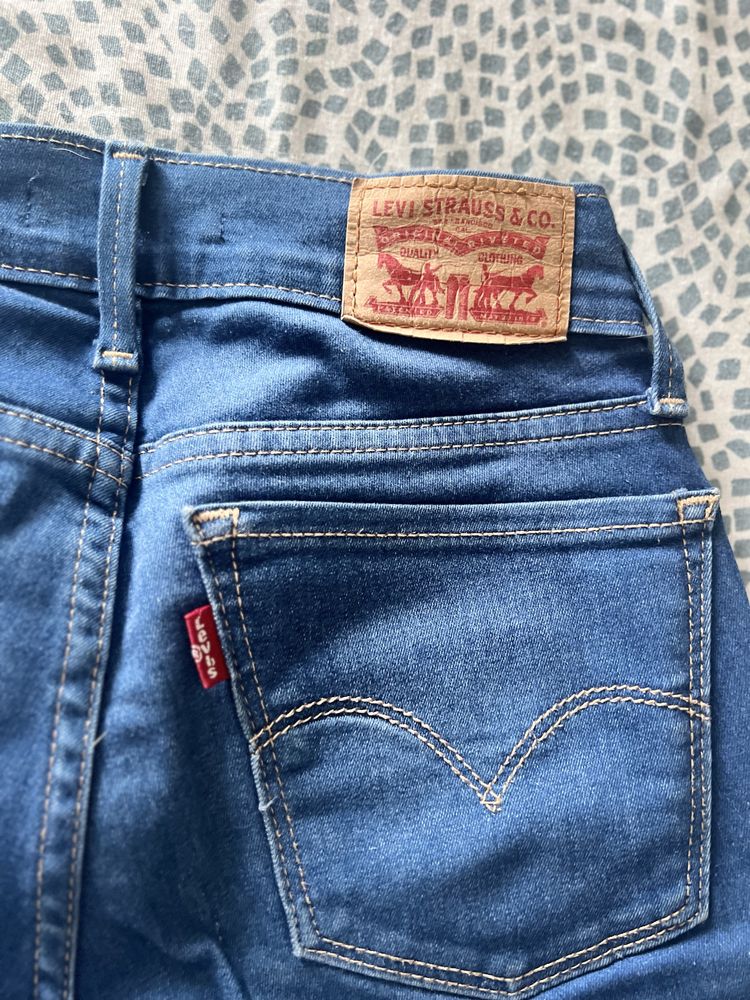 Calças levis Super Skinny N24