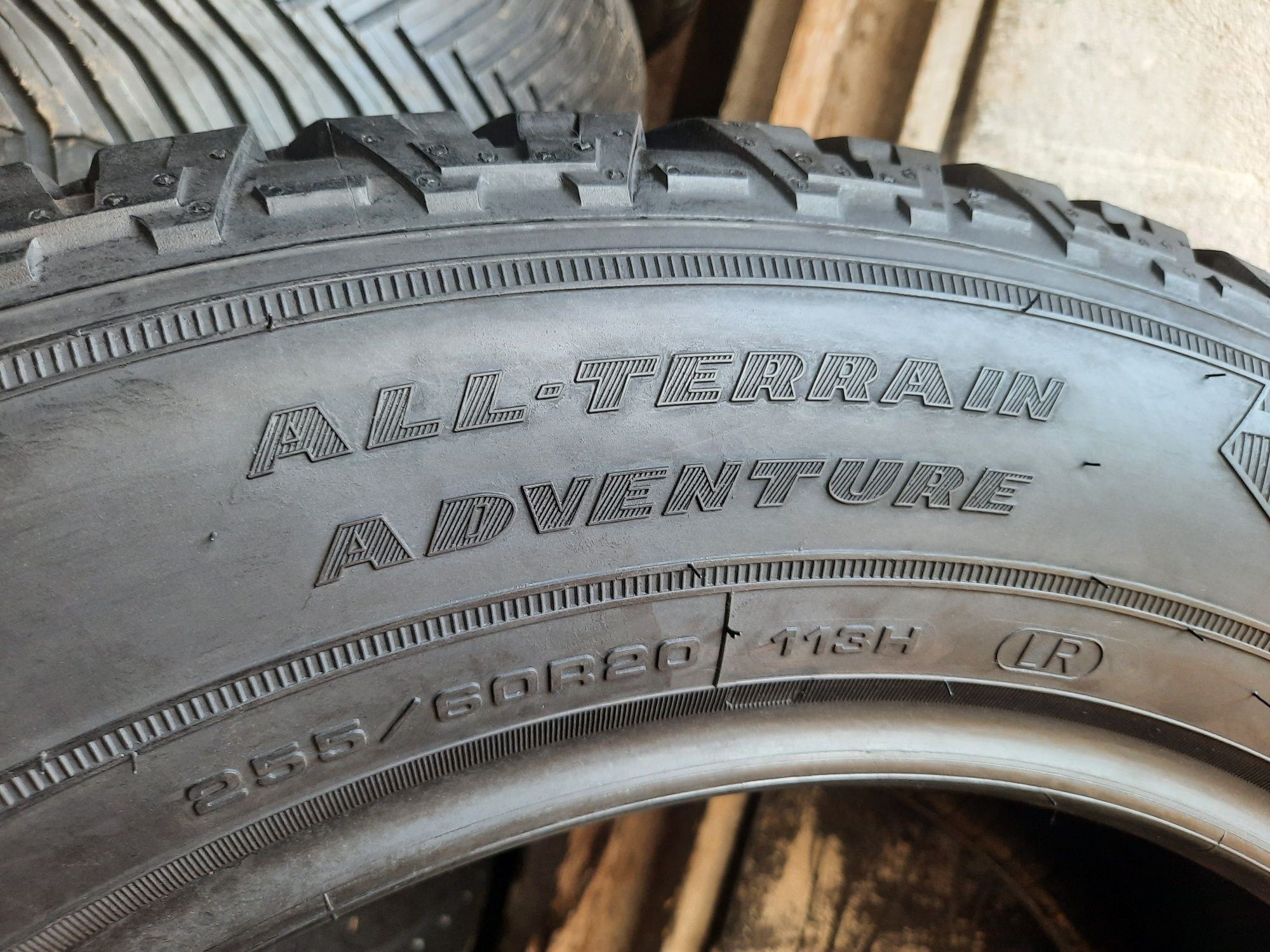 255/60 R20 Goodyear Wrangler All-Terrain Adventure 4шт. 8мм 2021