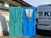 Drzwi wewnętrzne lite drewniane sosnowe zielone, niebieskie, czarne
