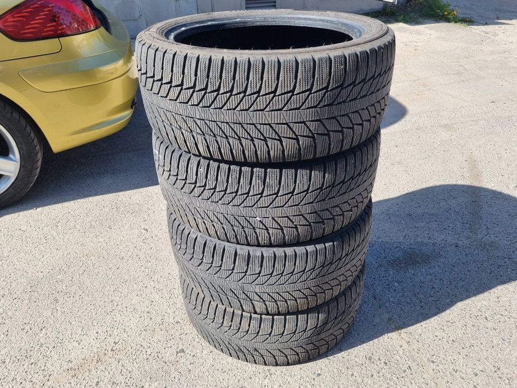225/45R17 Triangle SnowLink