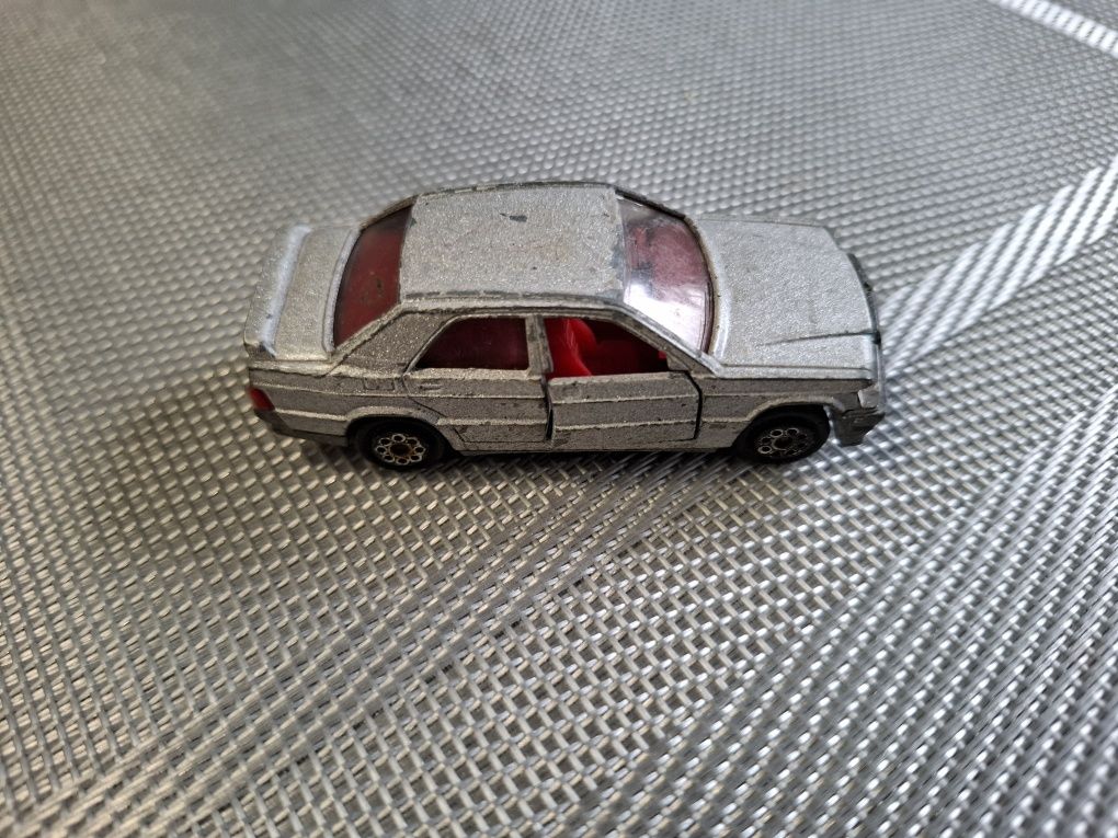 Majorette Mercedes 190E model samochodu