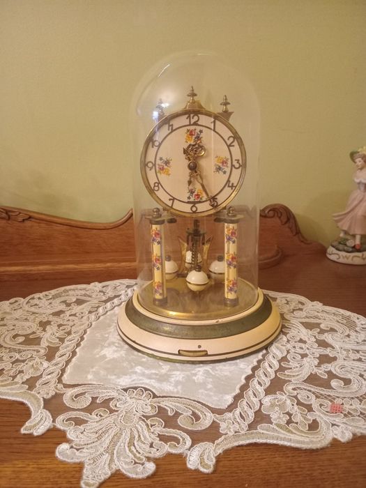 Продам часы годовик оригинал.