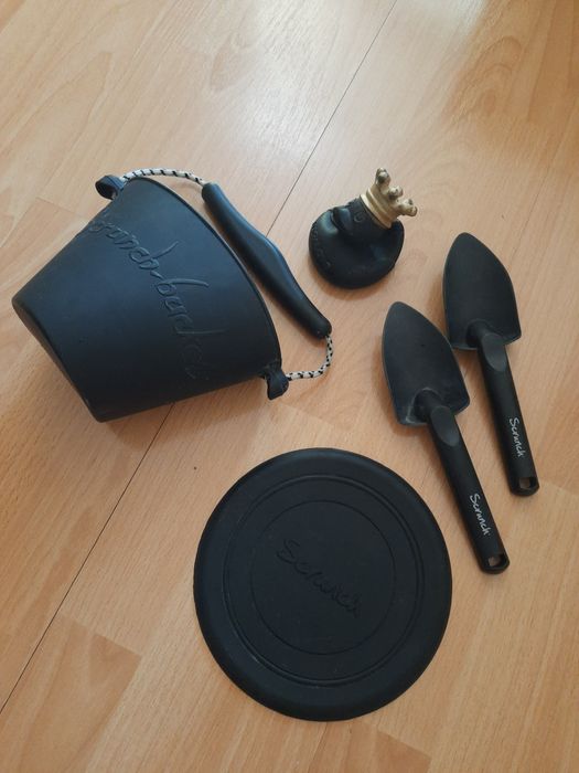 Scrunch czarne silikonowe wiaderko fresbee 2x łopatka kaczka