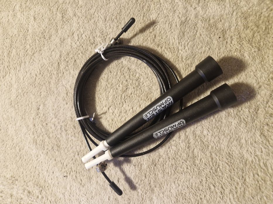 Czarna skakanka master