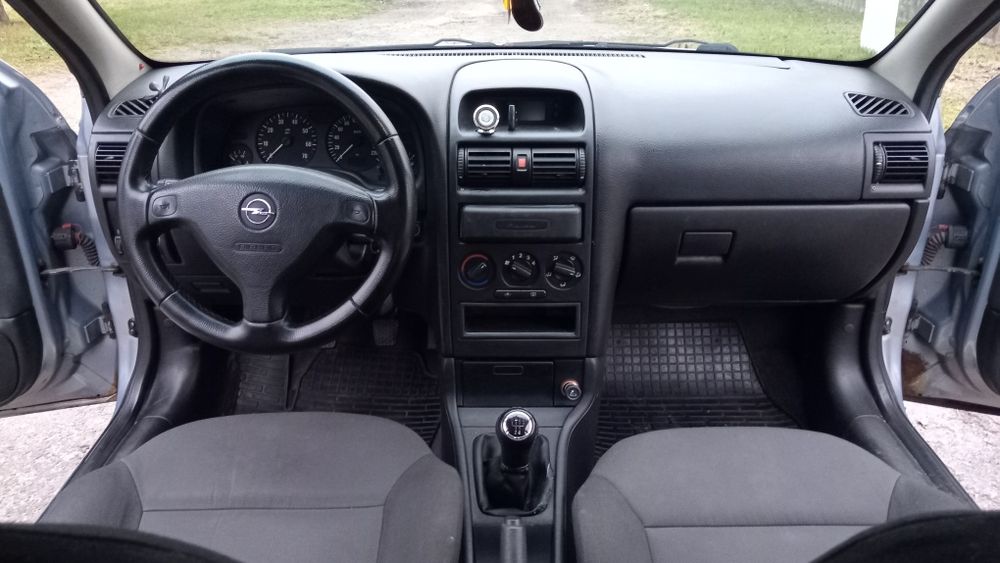 Опель Астра. 1,6. ГАЗ-4