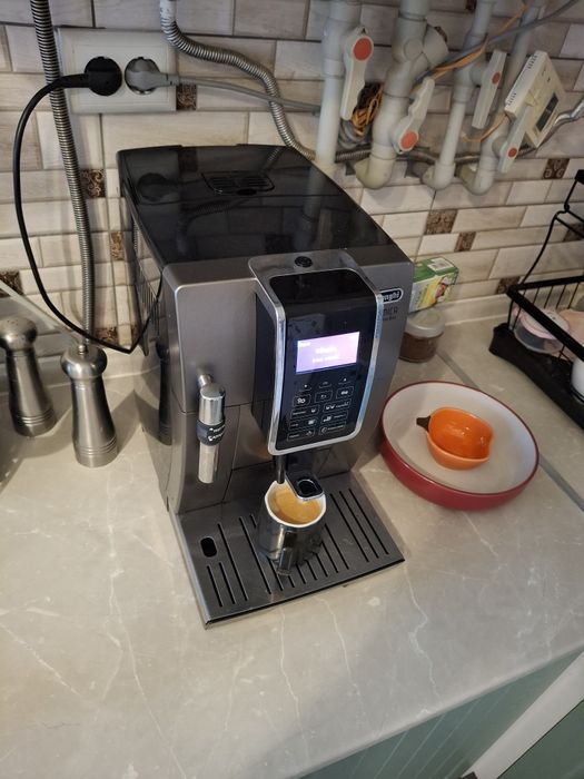 Delonghi Dinamica Aroma Bar кофемашина