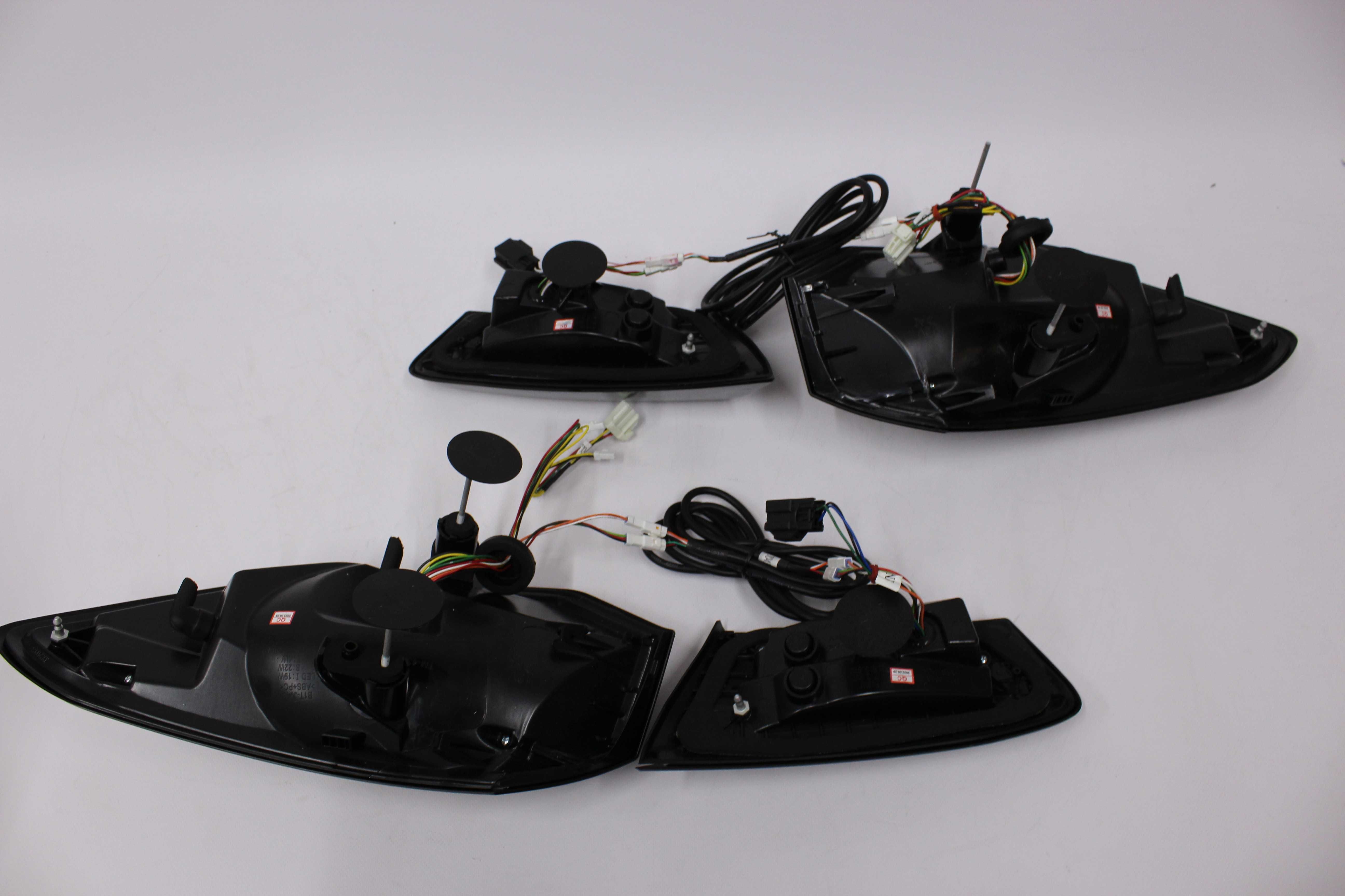 Lampy światła tył tylne FORD FOCUS mk4 IV 18-21 HB Dynamic LED SMOKE