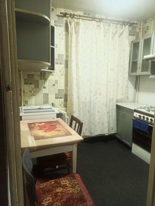 Сдаётся 2х комнатная квартира в центре