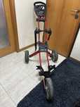 Carrinho para transportar material de golfe