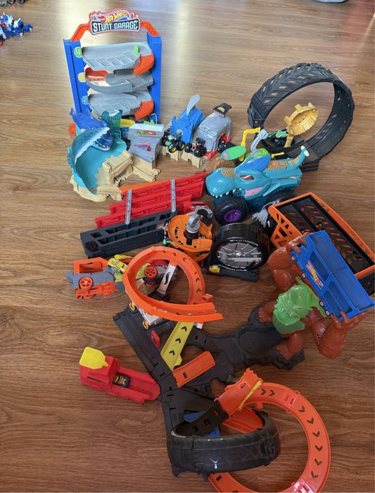 Трек хот вілс. Трек Hot Wheels