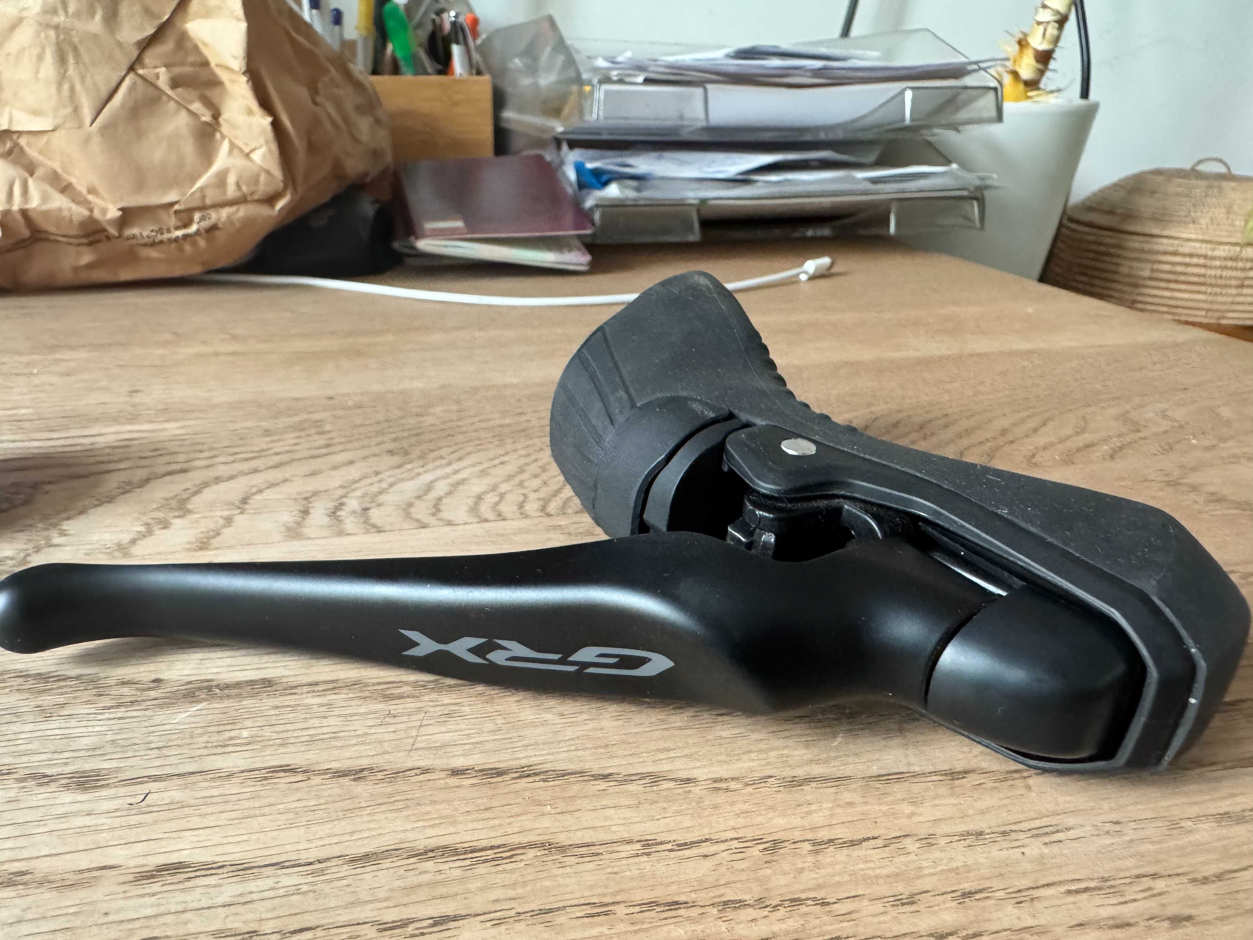 Komplet klamkomanetek SHIMANO GRX ST-RX610