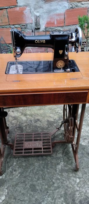 Maquina de costura Oliver