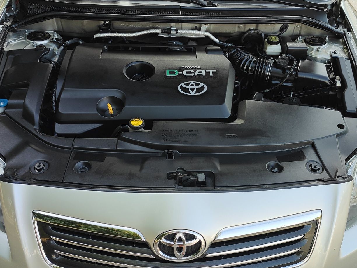 Toyota Avensis 2.2 D-CAT SOL