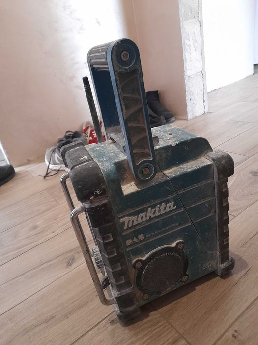 Uszkodzone Radio makita