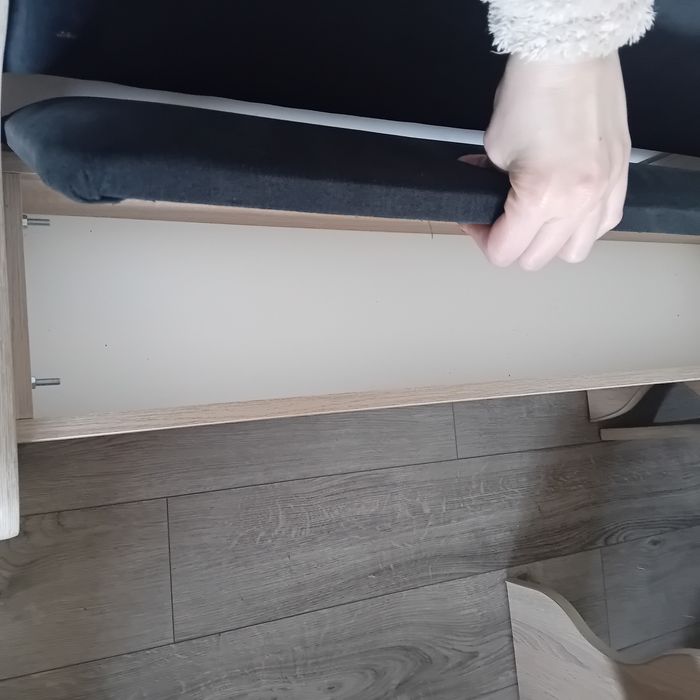 Narożnik+stół +2 krzesła