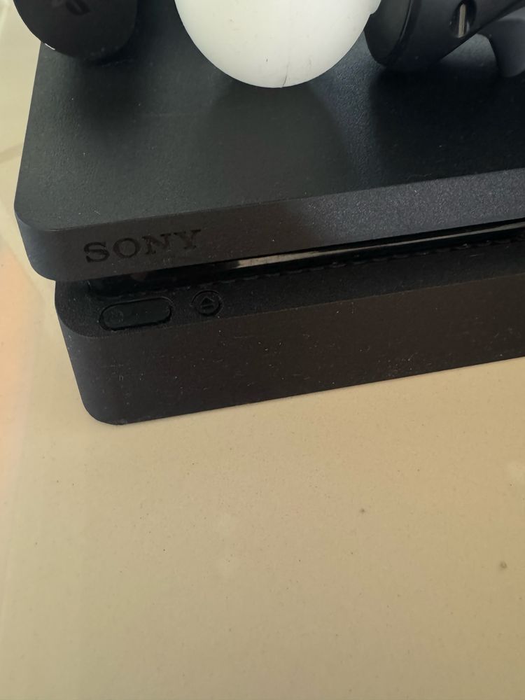 Playstation 4 SLIM 500 GB + PS MOVE i kamera + gry - stan idealny