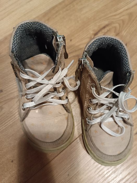 Buty, buciki rozmiar 22