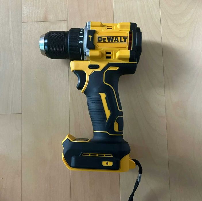 Крутой бесщёточный шуруповёрт DEWALT 20V MAX DCD805 ударный импакт
