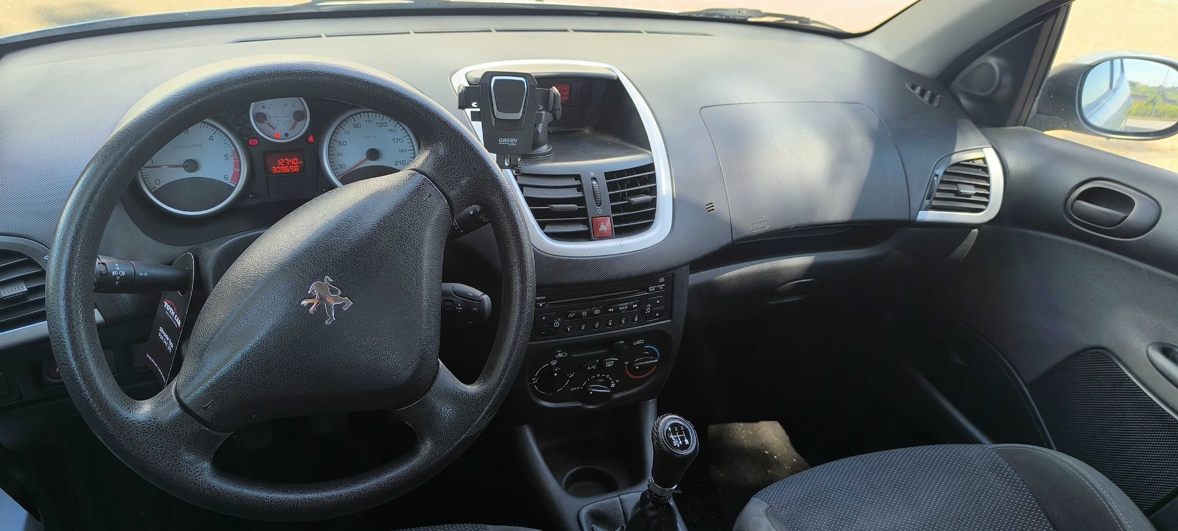 Peugeot 206 + 1.4 HDi (Diesel) 2011