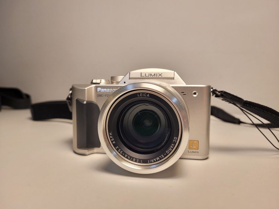 Aparat Panasonic DMC-FZ2E – Leica f/:2.8, Vintage, Lumix, Zestaw