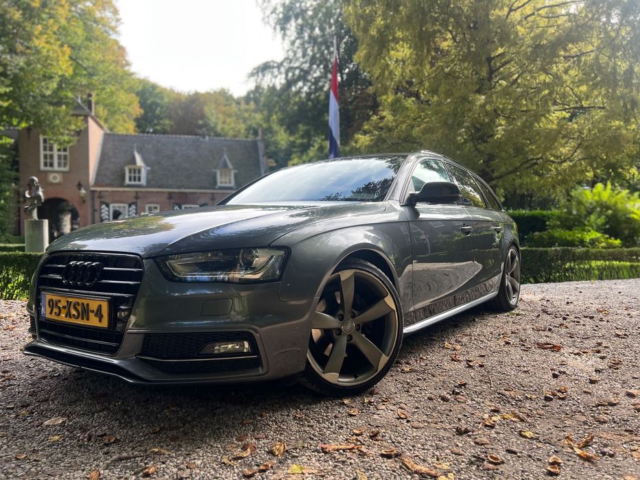 Audi A4 Audi A4 1.8 88KW Avant 2012 Grijs 2xS-line