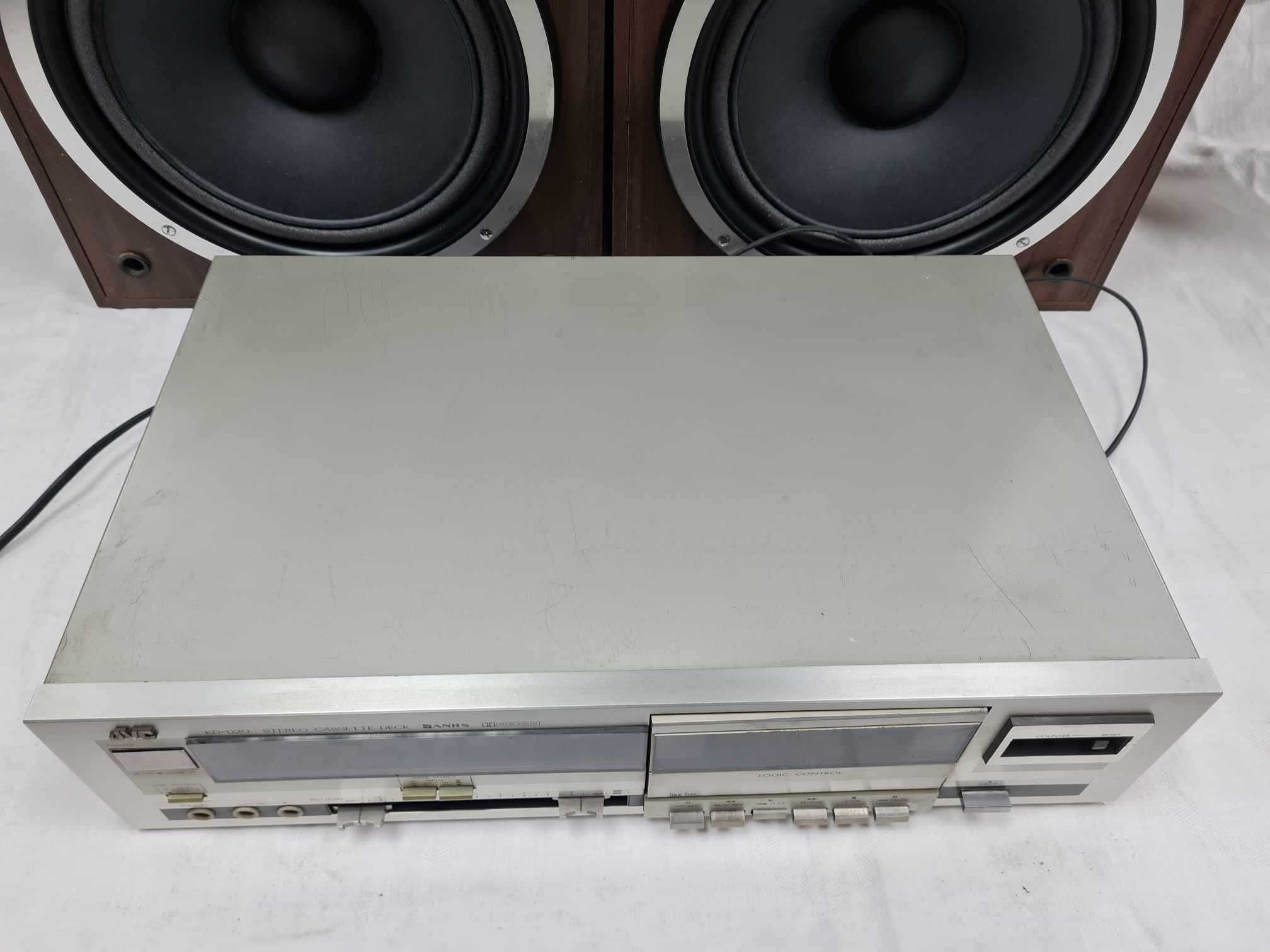 Magnetofon JVC KD-D20 + wzmacniacz JVC A-K22