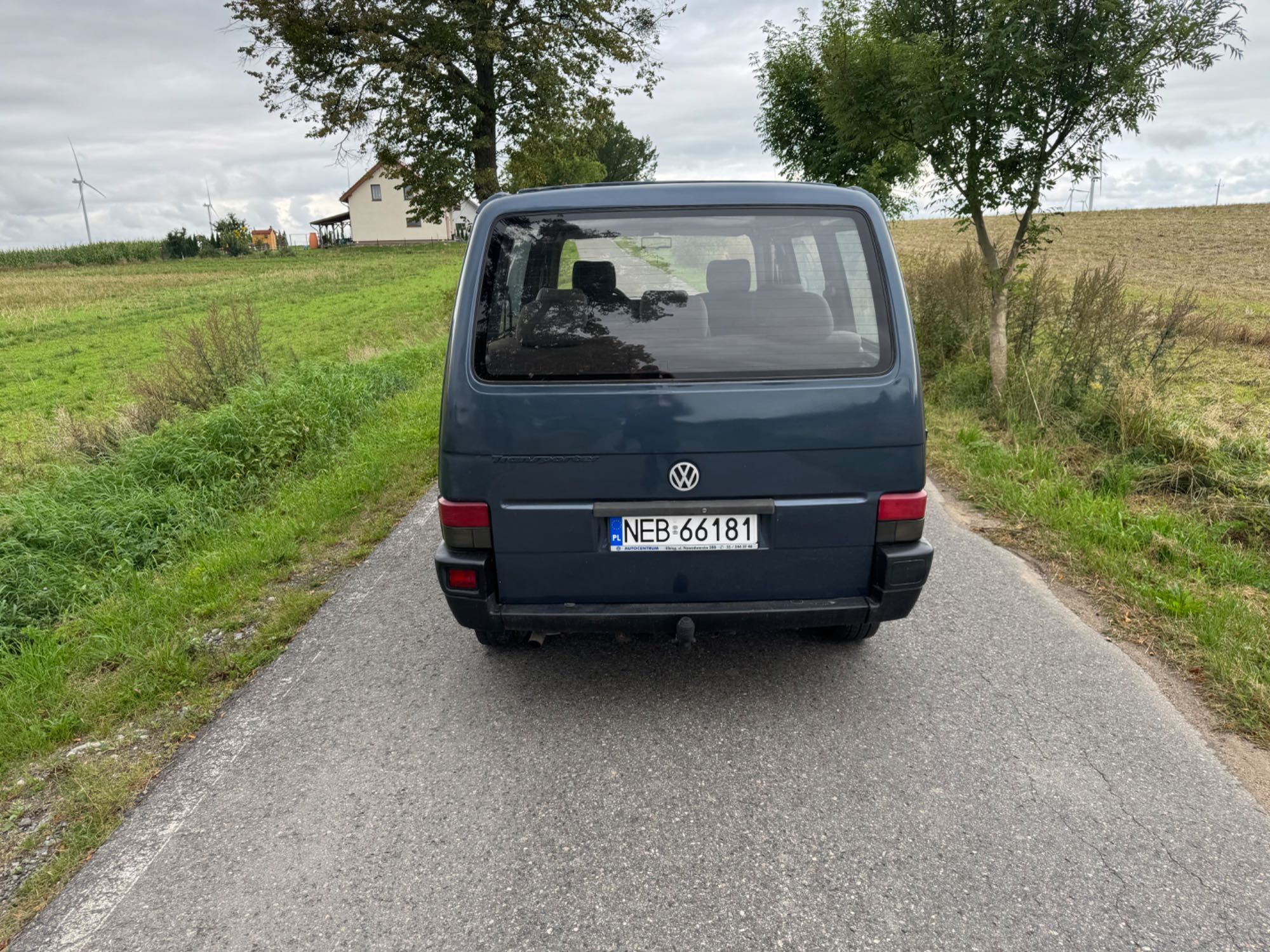 Sprzedam VW Transporter T4 8-osobowy