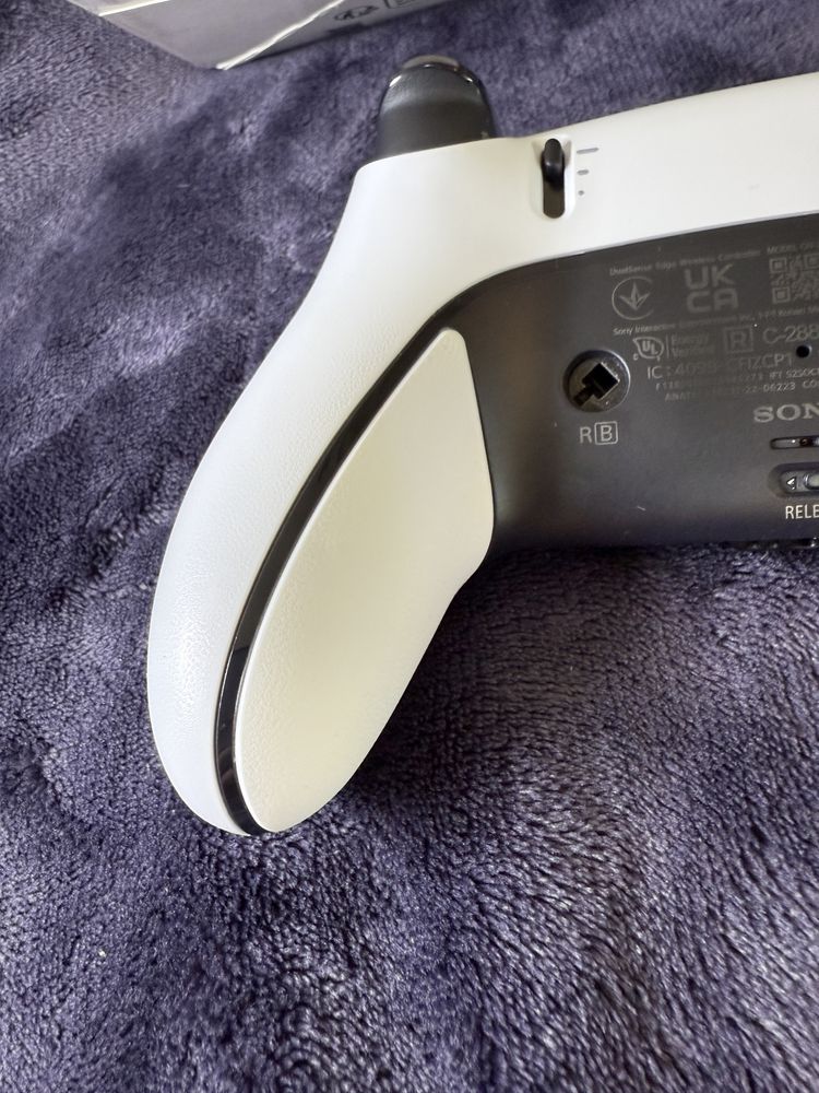 Dualsense Edge pad do ps5 Opis