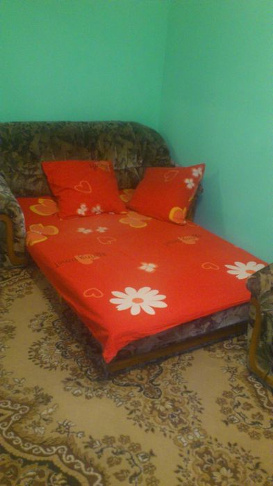 Диван і 2 крісла по 3200 - комплект м`яких меблів б/у в гарному стані