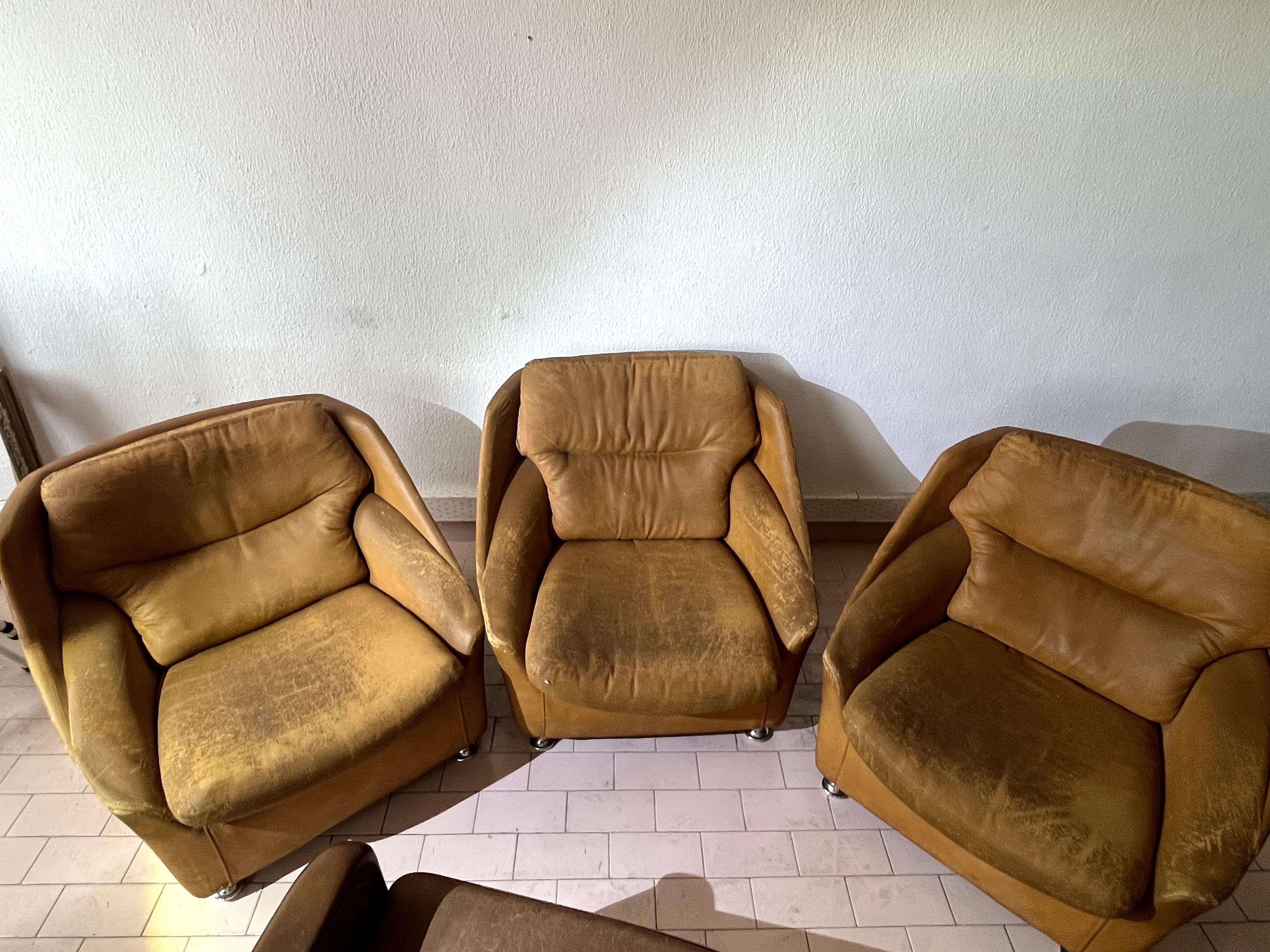 Conjunto de 3 cadeirões vintage com algum desgaste