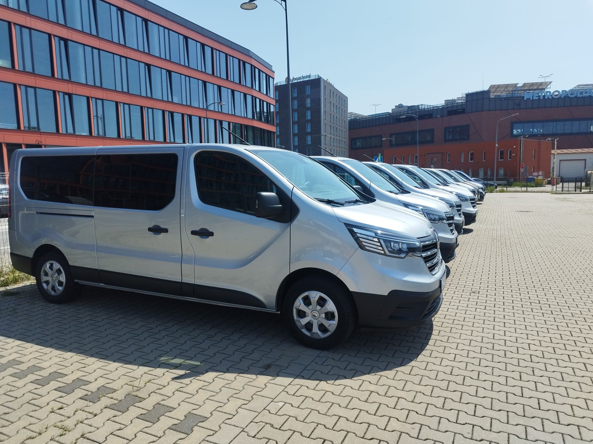 Bus 9 osobowy Wynajem Wypożyczenie Ford Transit Custom