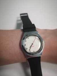 Zegarek swatch damski stalowy srebrny czarny pasek kwiatki