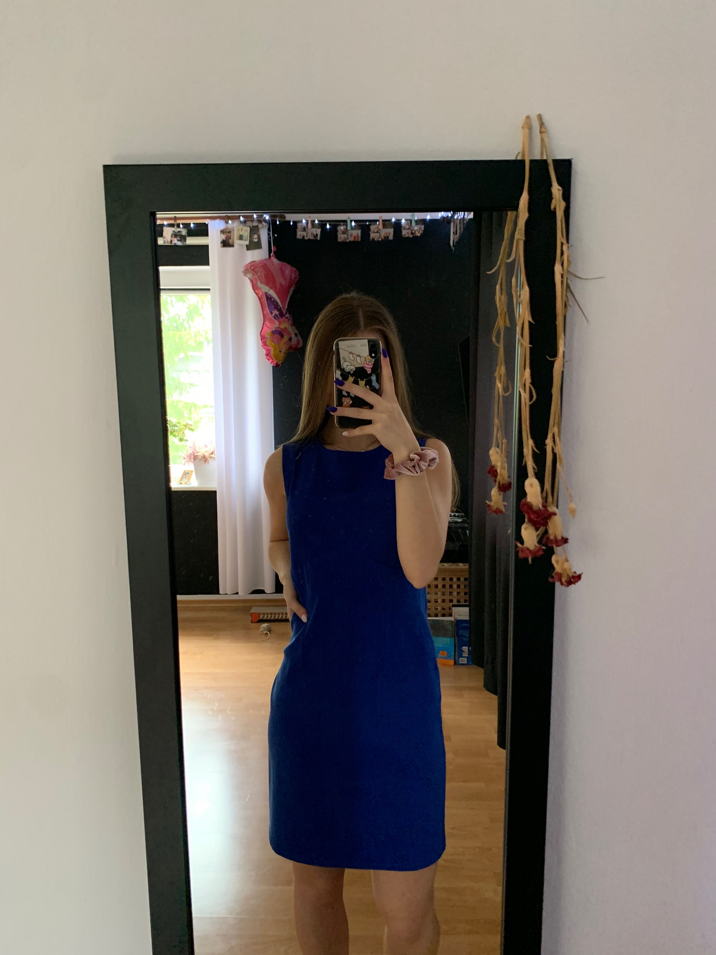 niebieska ołówkowa sukienka na ramiączka krótka vintage