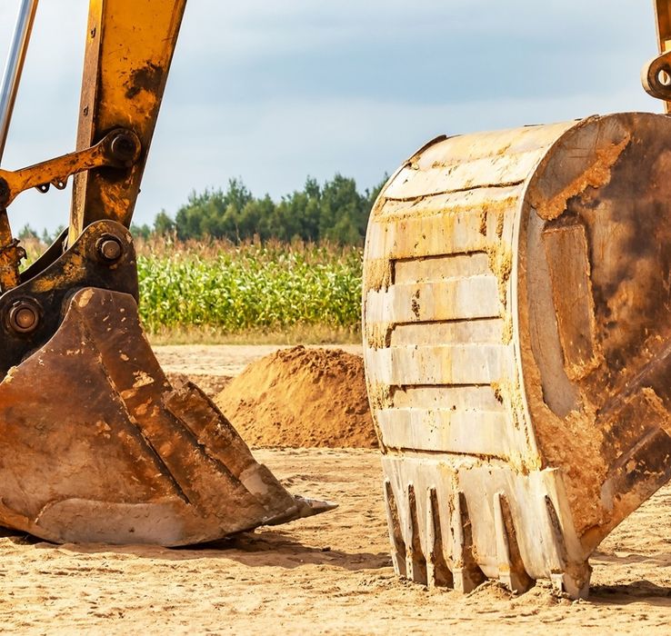 Limpezas de Terrenos e Terraplanagens