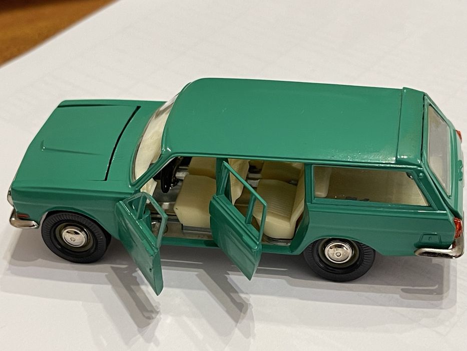 Продається ( СТАН! ) рання модель 1:43 Волга А13 Саратов. Торг.