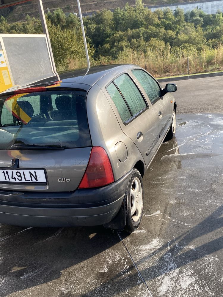 Renault clio 1.9 d impecavel