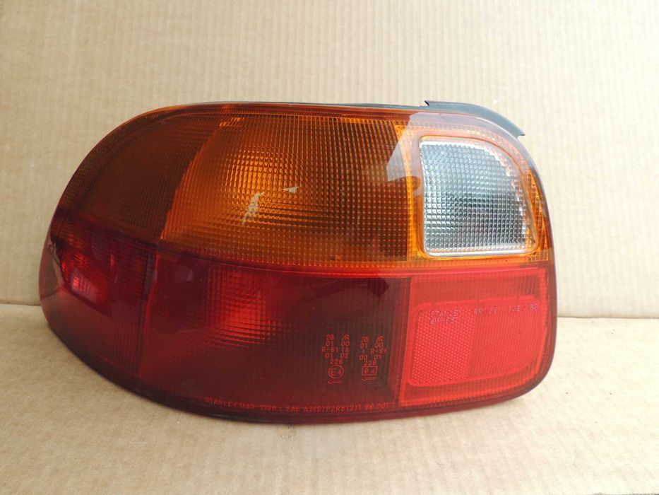 Lampa tył tylna lewa europejska Honda CRX DEL SOL 92,93,94,95,96,97