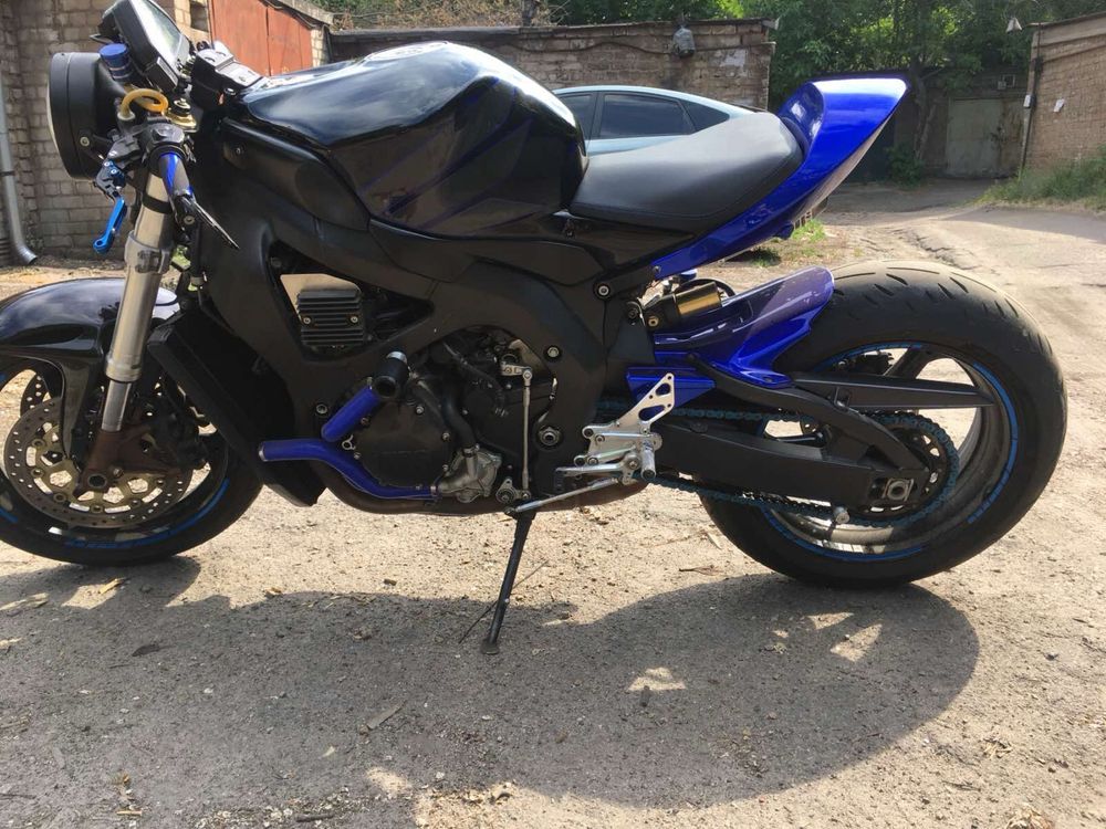 CBR1000RR street